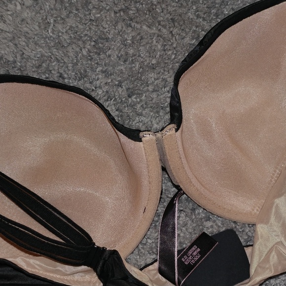 Victoria's Secret 36D bundle - Picture 6 of 7